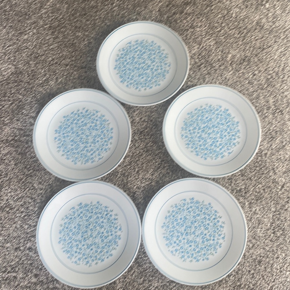 5 Corelle Blue Heather
Flowers White Dinner Plates
10.25" by Corning